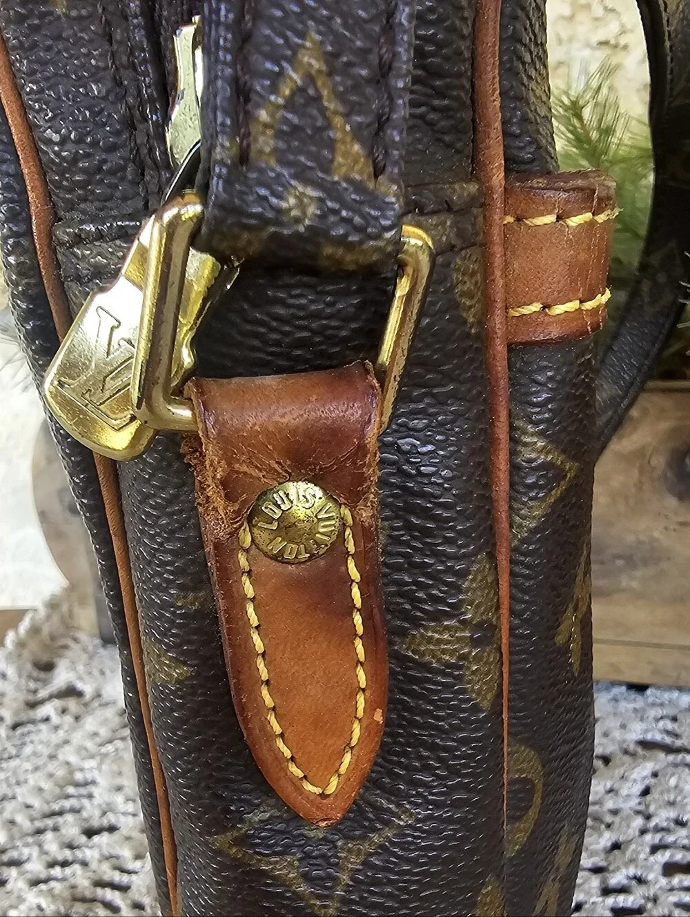 Louis Vuitton Monogram Reporter PM With COA